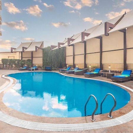 Radisson Gurugram Sohna Road City Center Gurgaon Bagian luar foto