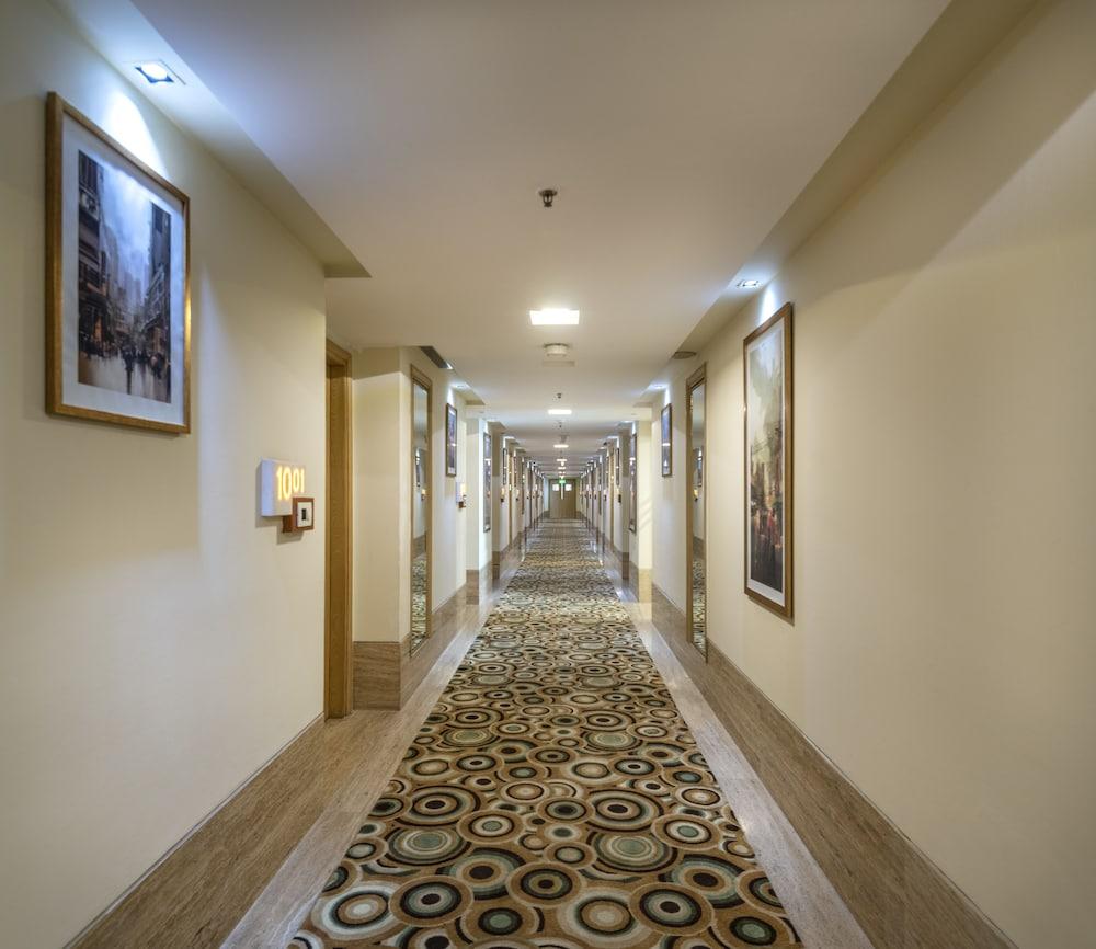 Radisson Gurugram Sohna Road City Center Gurgaon Bagian luar foto