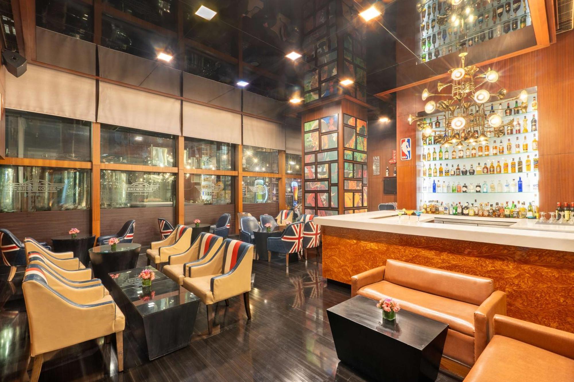 Radisson Gurugram Sohna Road City Center Gurgaon Bagian luar foto