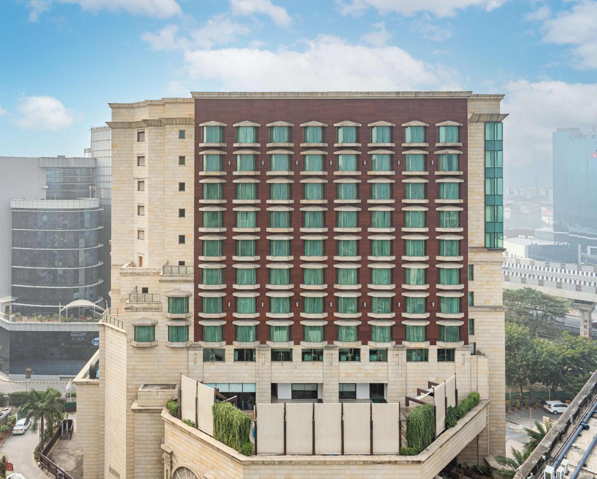 Radisson Gurugram Sohna Road City Center Gurgaon Bagian luar foto