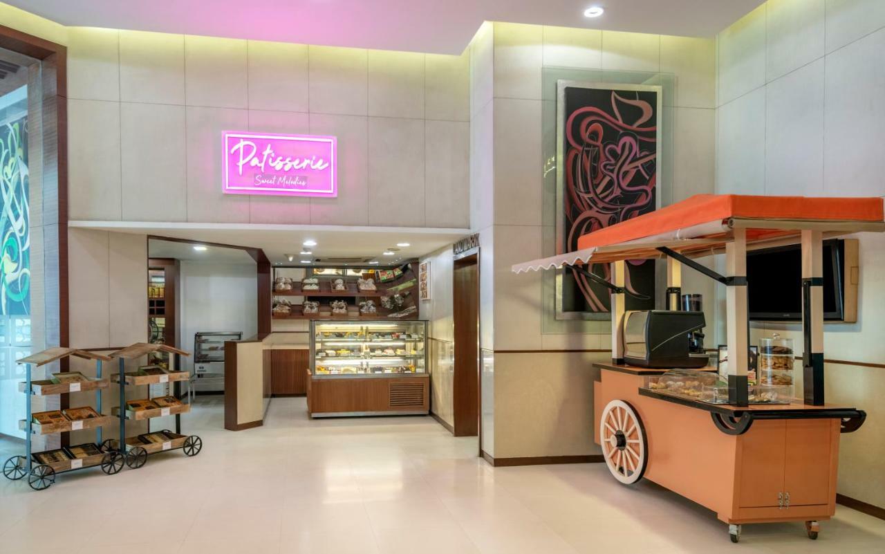 Radisson Gurugram Sohna Road City Center Gurgaon Bagian luar foto